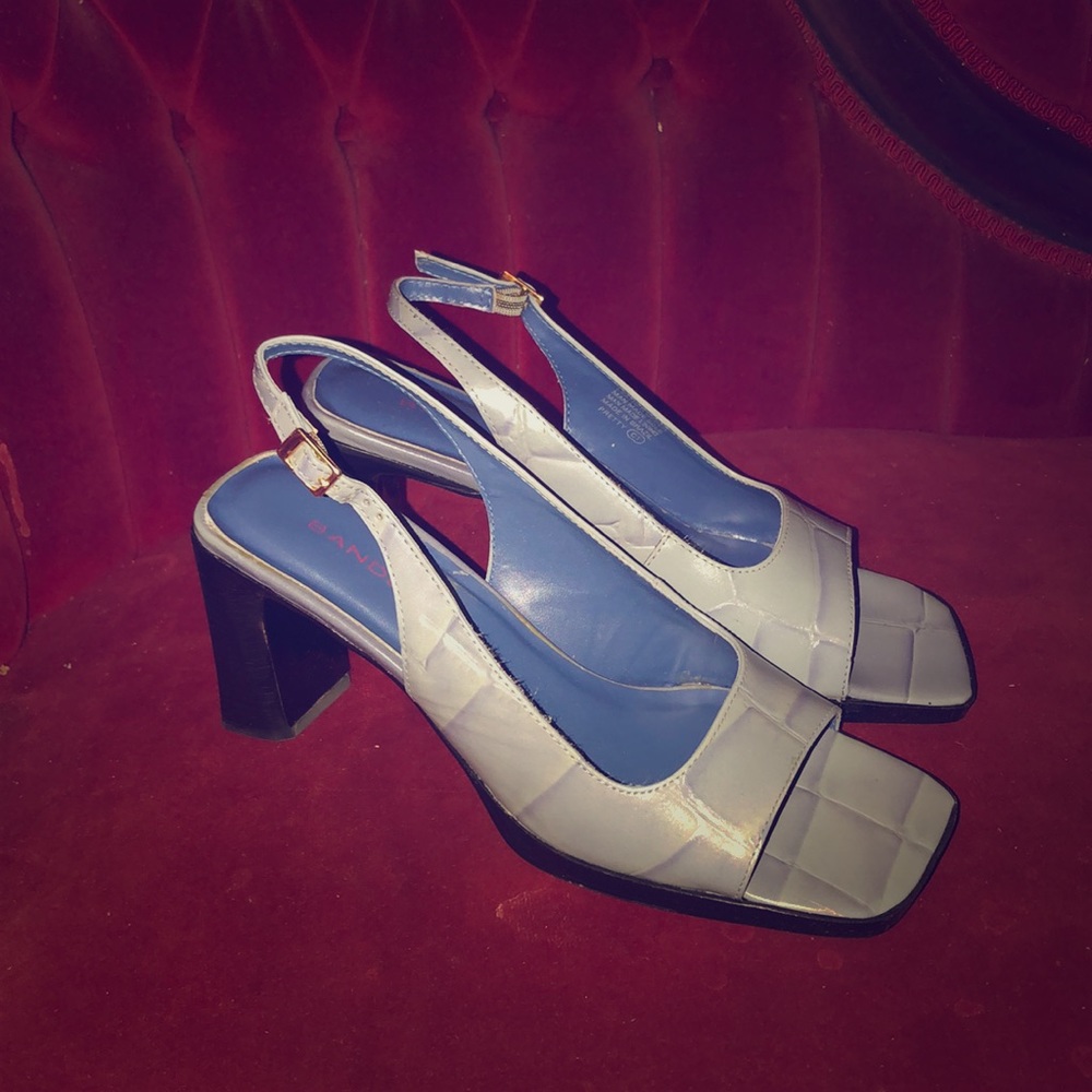 Bandolino Sling back heels